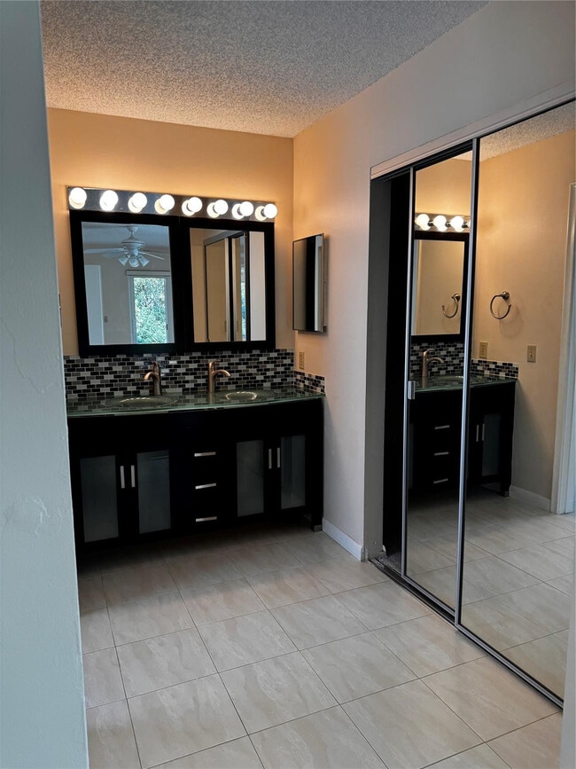 Building Photo - 401 NW 23rd St