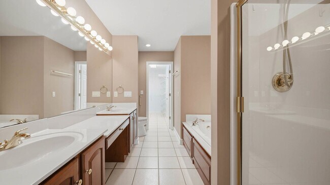 Building Photo - 2 bedroom East Brainerd Townhome