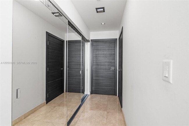 Building Photo - 900 Biscayne Blvd