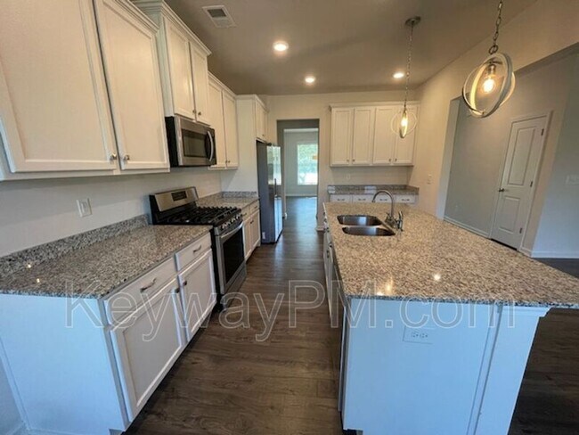 Building Photo - 6058 High Top Ln