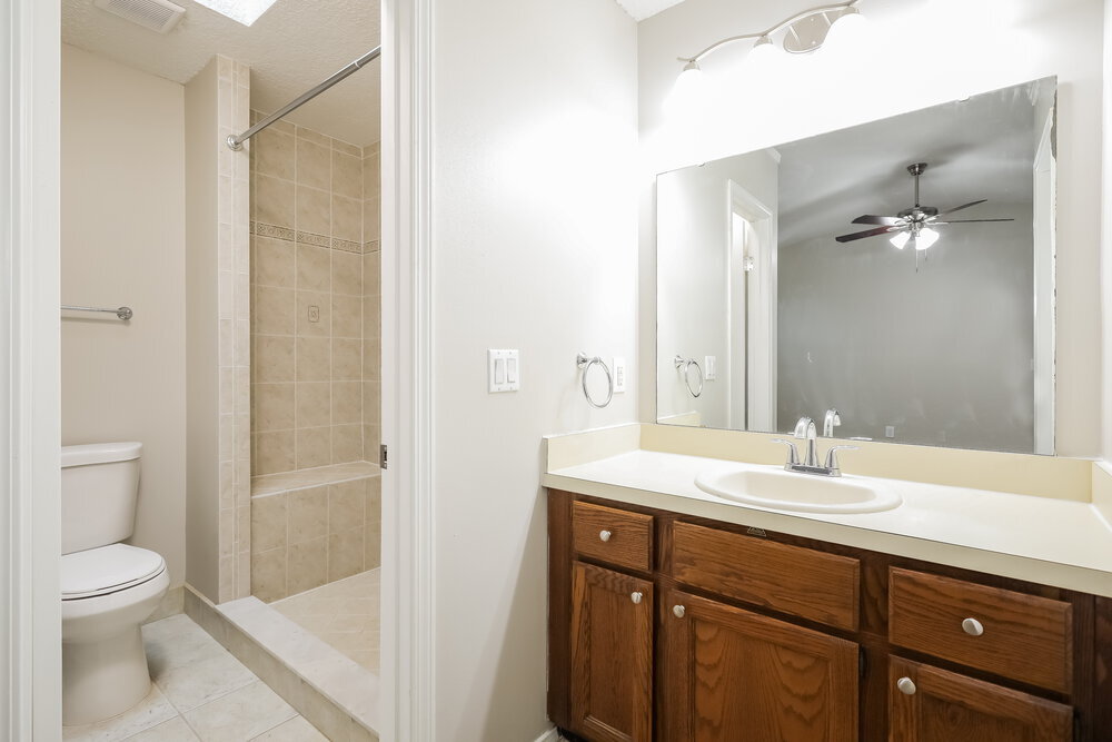 Building Photo - 2916 Trenton Ct