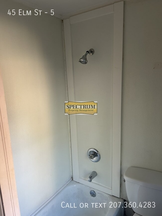 Building Photo - 45 Elm St