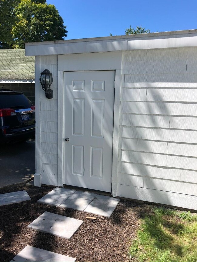 Building Photo - 1012 Jackson St NW