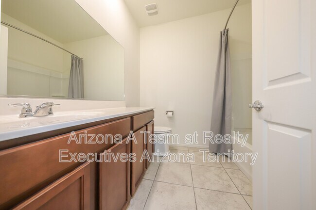 Building Photo - 4466 S Sunrise Bluff Way