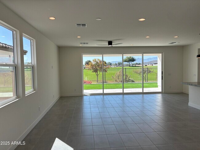 Building Photo - 10862 N Brownsville Ln