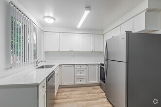 Interior Photo - PineWood Commons