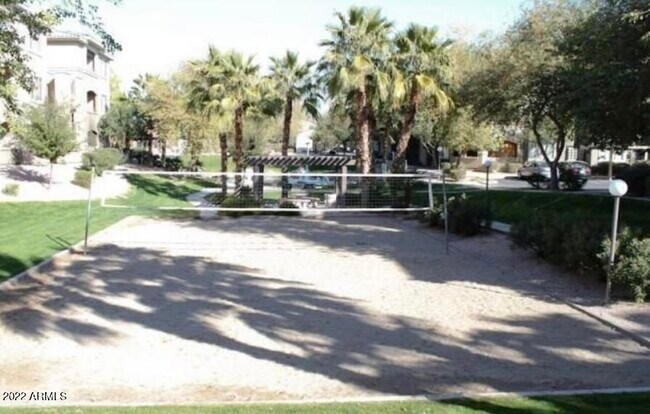 Building Photo - 5345 E Van Buren St