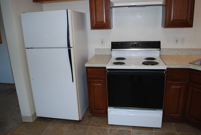 Building Photo - 1716 S Eagleson Rd