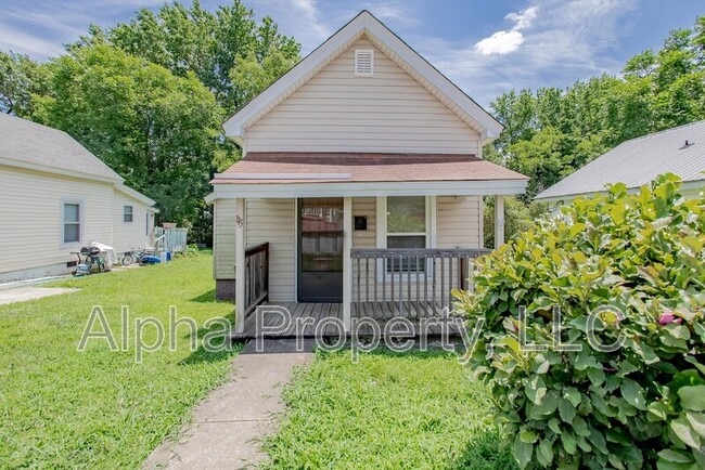 Building Photo - 115 4th St