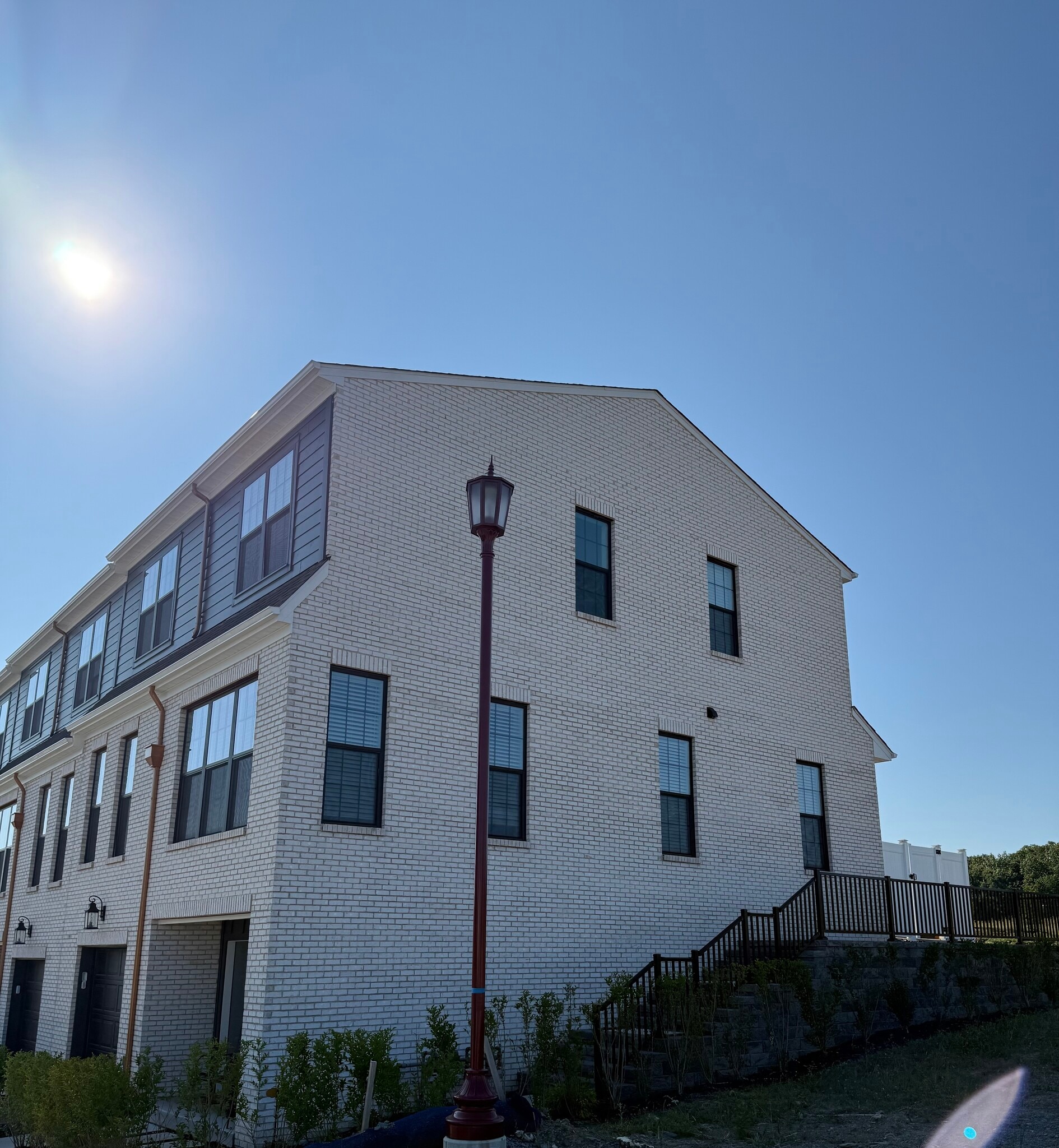 Building Photo - 401 Cranford Way