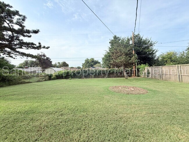 Building Photo - For Lease | Midtown Tulsa | Available Now!