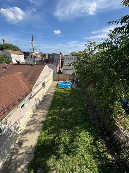 Building Photo - 4251 W Haddon Ave