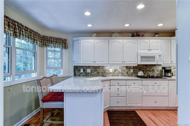 Building Photo - 200 Turkey Pine Ct