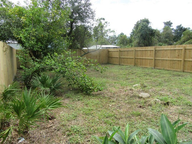 Building Photo - 9823 Clarence St