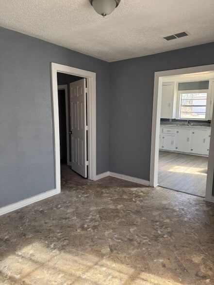 Building Photo - 2001 N Grand Ave