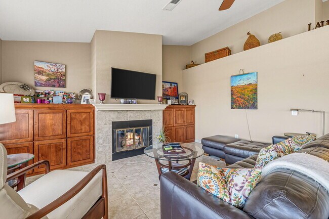 Building Photo - 42654 Sand Dune Dr