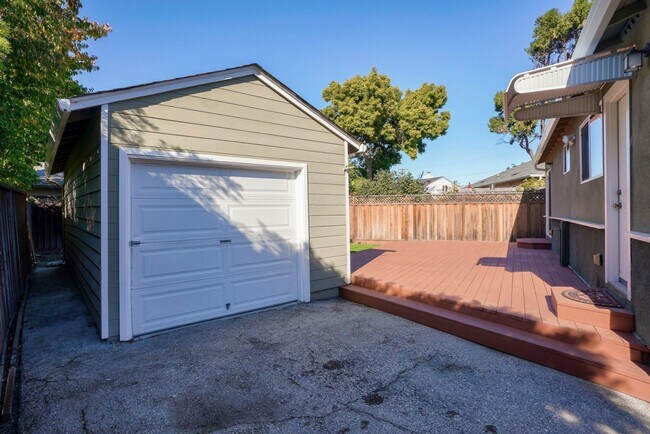 Building Photo - 3BR/1BA North Shoreview Home with Yard & Redwood Deck | Pet Friendly | Near Caltrain | YouTube Tour