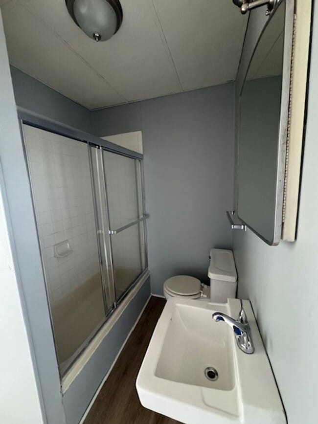 Building Photo - 206 W Main St