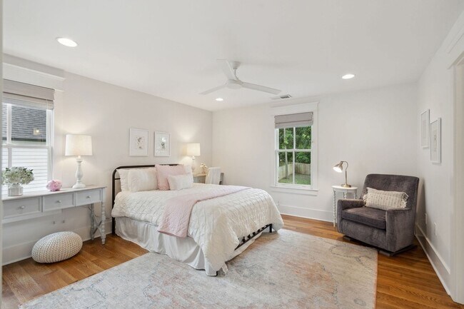 Building Photo - 1226 Adams St