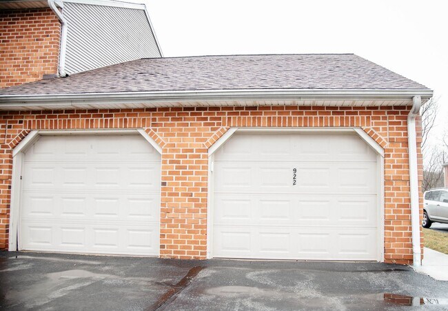 Building Photo - Condo Located on Cool Creek Golf Course