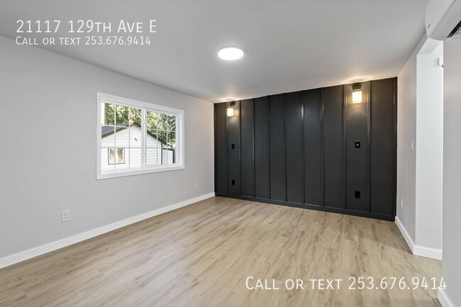 Building Photo - 21117 129th Ave E