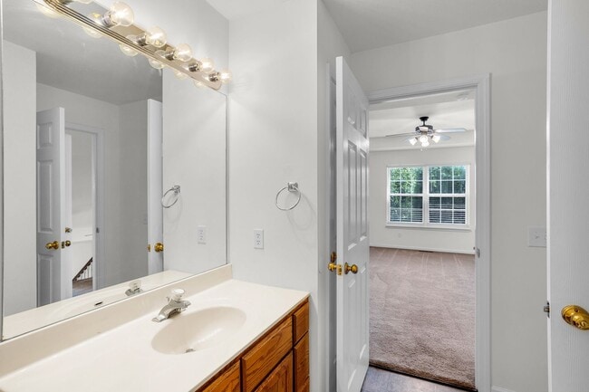 Building Photo - 1704-1706-1706 Juniper Dr