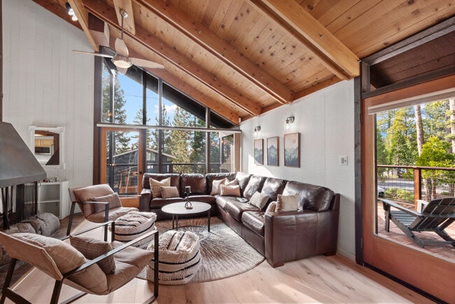 Building Photo - 7639 Forest Glen Dr