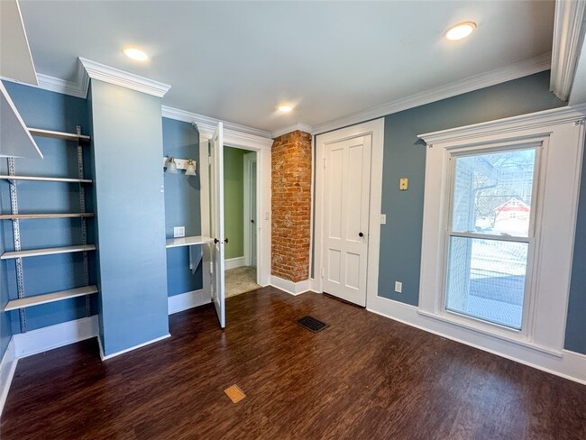 Building Photo - 41 W Buffalo St