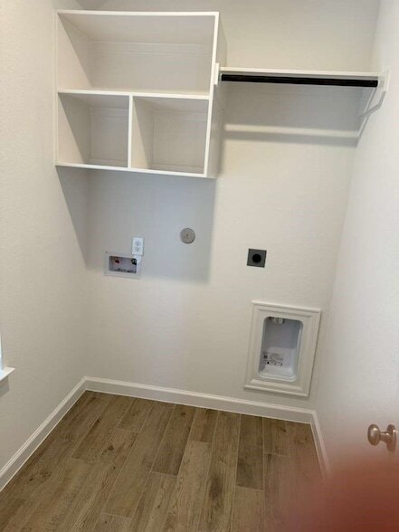 Building Photo - 8943 Red Wolf Pl