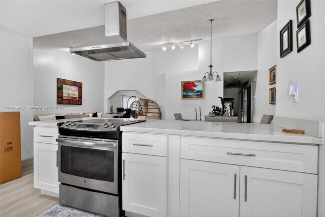 Building Photo - 5571 NW 188th St