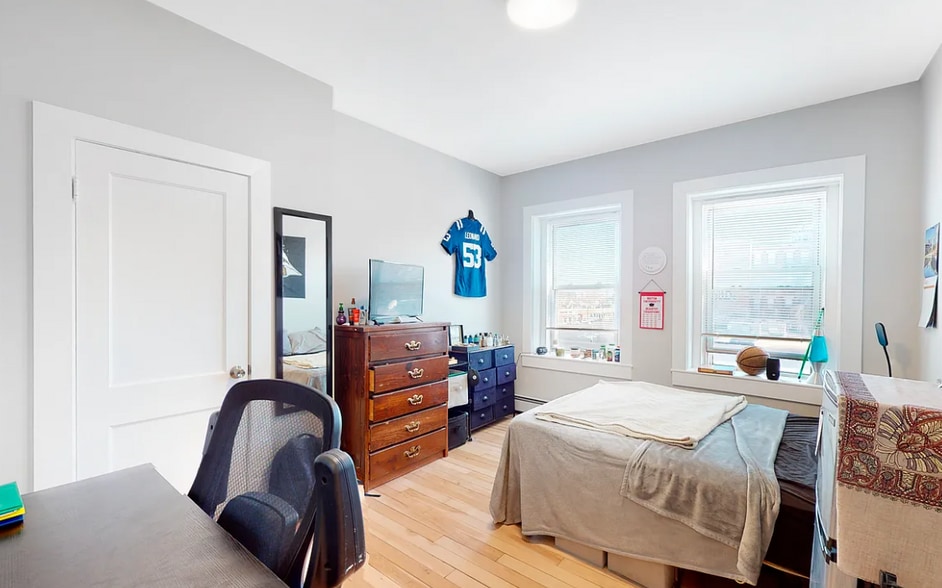 Building Photo - 1284 Commonwealth Ave