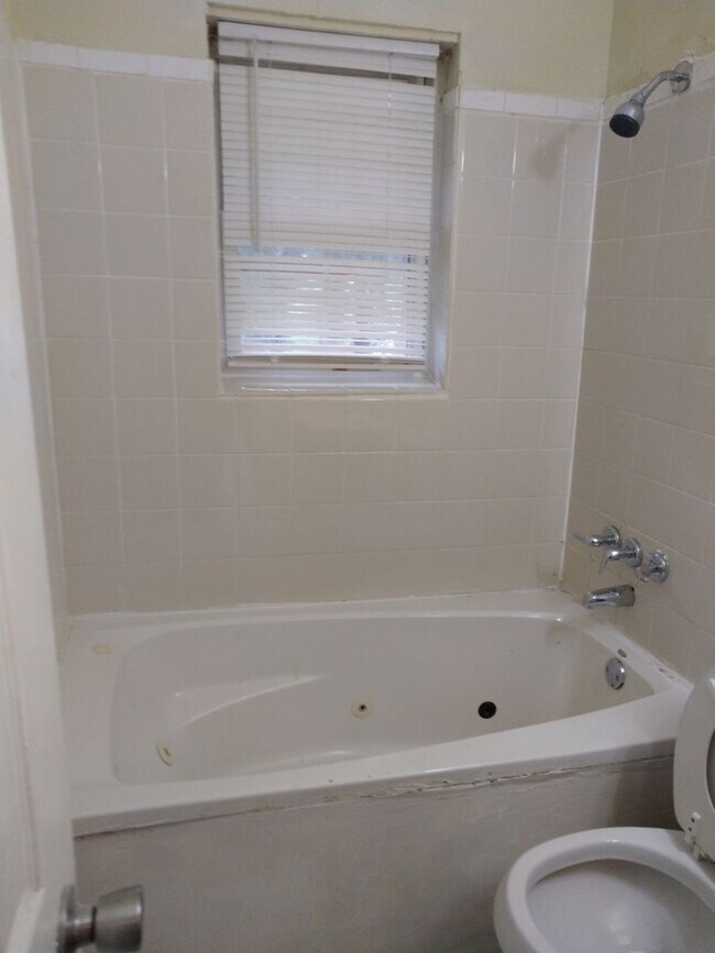 Building Photo - 108 Mount Zion Rd