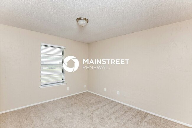 Building Photo - 3 Bedroom Pet-Friendly Home in Crowley, TX with Main Street Renewal
