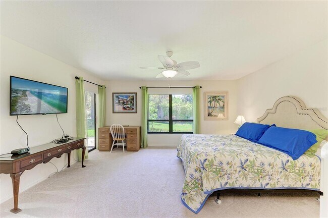 Building Photo - 3946 Wilshire Cir E