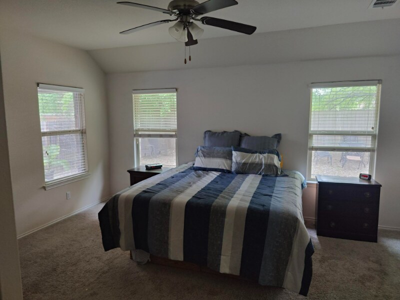 Building Photo - 528 S Brook Dr