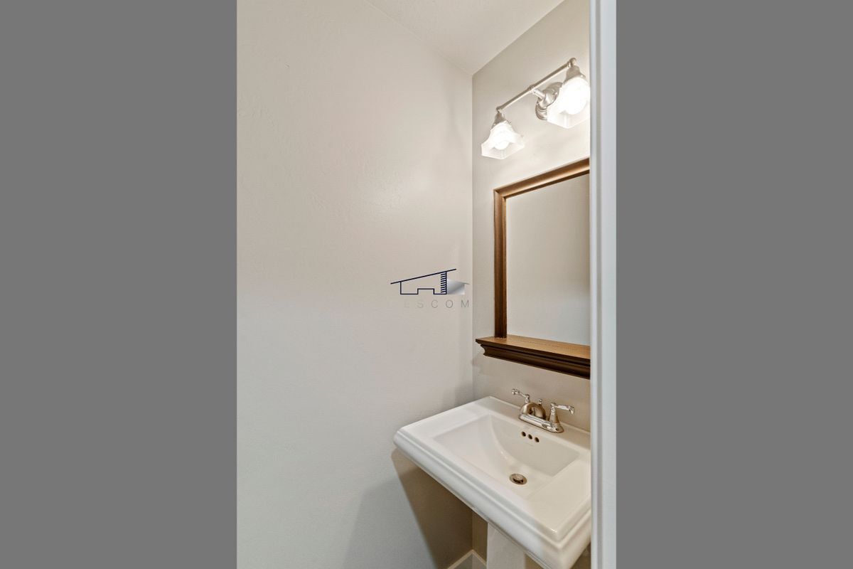 Building Photo - 2368 N 650 E