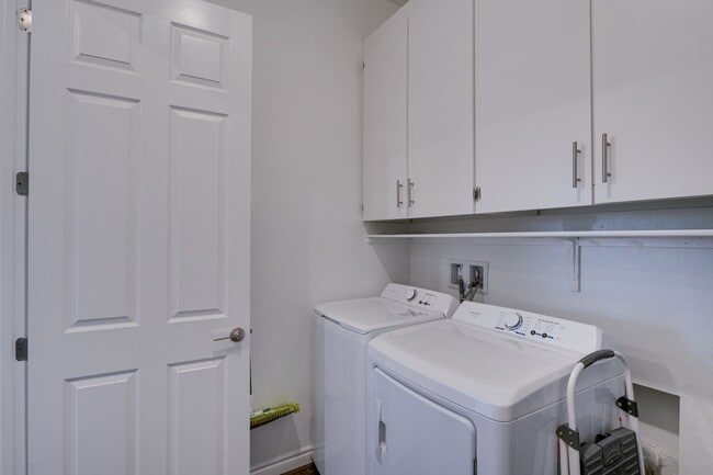 Building Photo - HOUSING CHOICE VOUCHER APPROVED! Fully Furnished Single-Story in Guard-Gated 55+ Heritage at Cade...