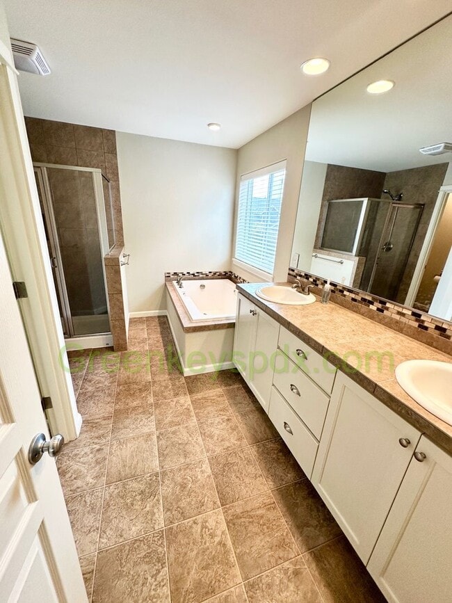 Building Photo - Gorgeous 3-Bedroom 2.5-Bathroom House with...