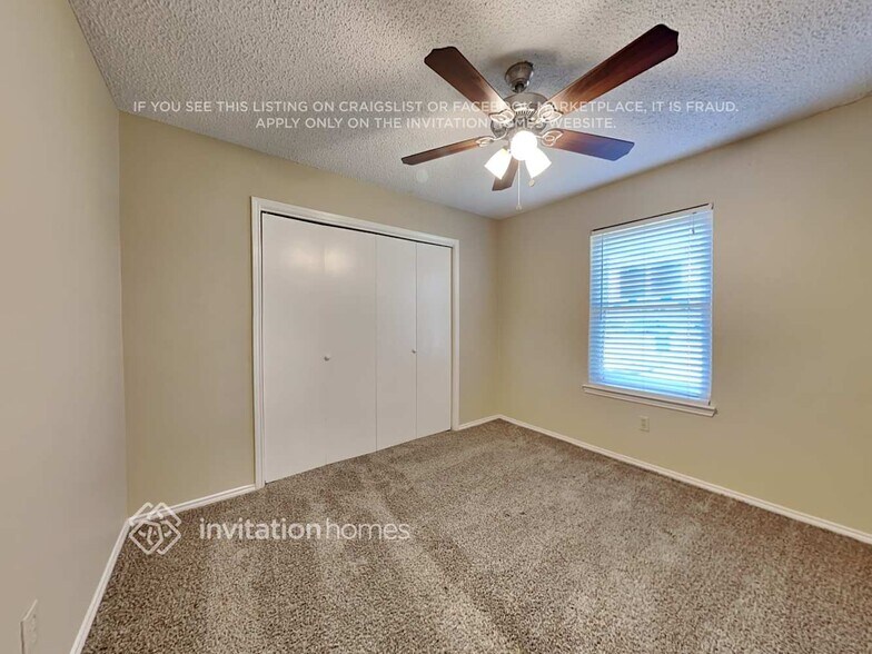 Building Photo - 305 Iberis Dr