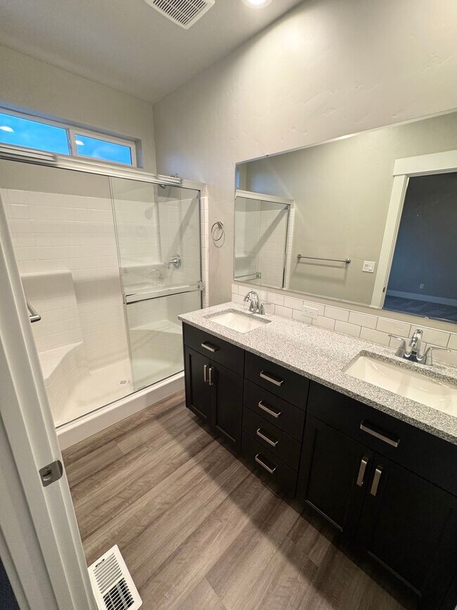 Building Photo - Beautiful Newer Built 3-Bedroom, 2 bath Home in Meadows at West Highlands