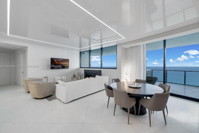 Building Photo - 18555 Collins Ave