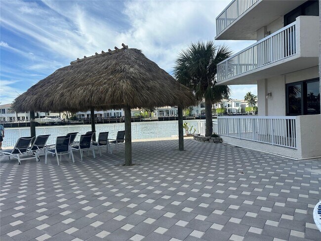 Building Photo - 1500 S Ocean Dr