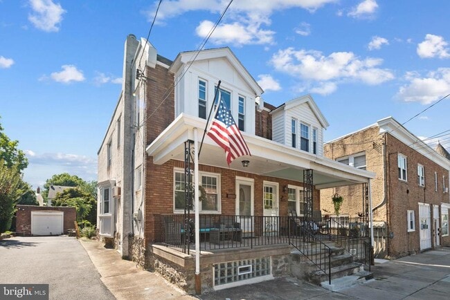 Building Photo - 315 Rector St
