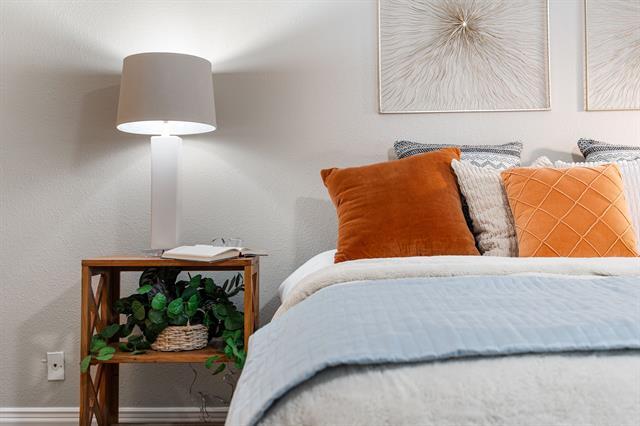 Building Photo - 15923 Preston Rd