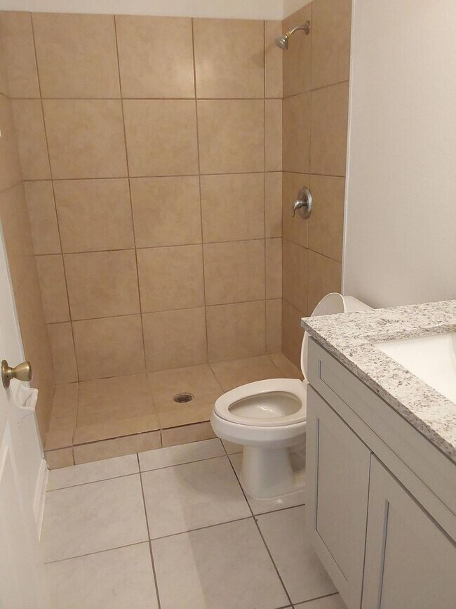 Building Photo - 21 Prospect Ln