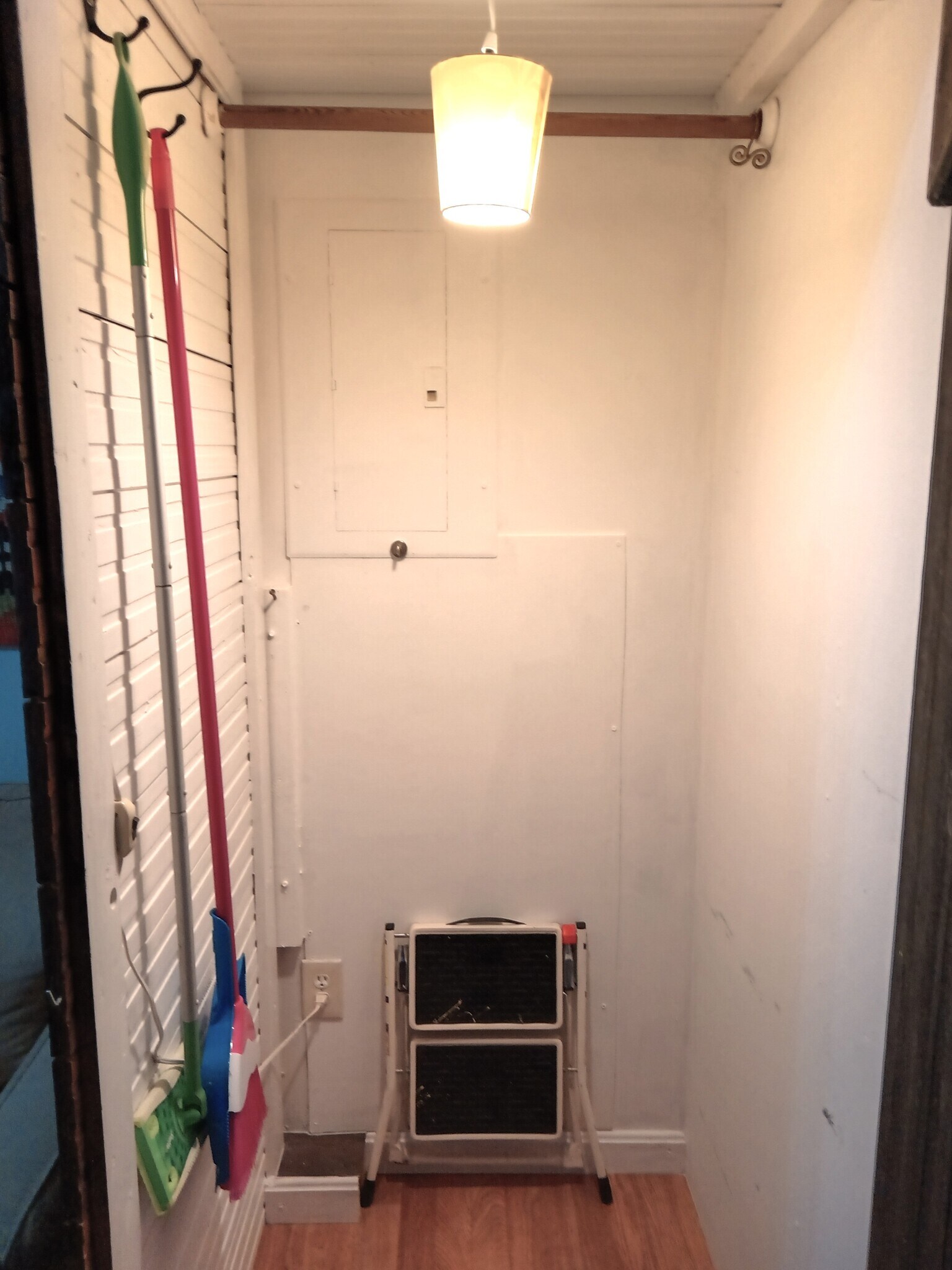 closet - 214 Page Hill Rd