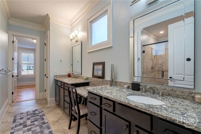 Building Photo - 3530 Greenleffe Dr
