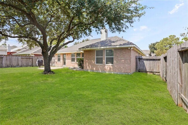 Building Photo - 8922 Green Castle Way