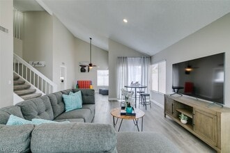 Building Photo - 6585 Minton Ct