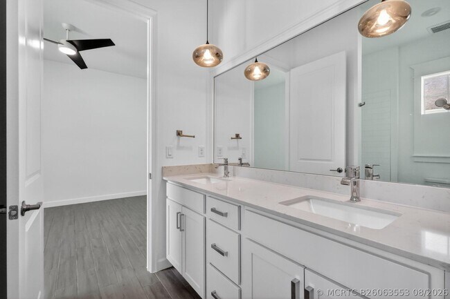 Building Photo - 799 Hookline Cir